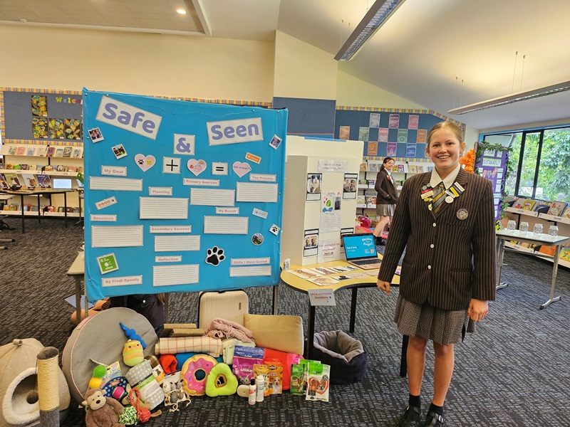 Fredi, a Year 8 student at Selwyn House School, ran a Passion Project to raise awareness of animal welfare. She raised $130 through face-painting for SPCA and HUHA and collected toys, treats, pet food, blankets, and beds. Friends Millie and Lena helped by selling dog treats and crocheting small animals. Thank you to Fredi and her friends for supporting animals in need! You’re a pawesome supporter!